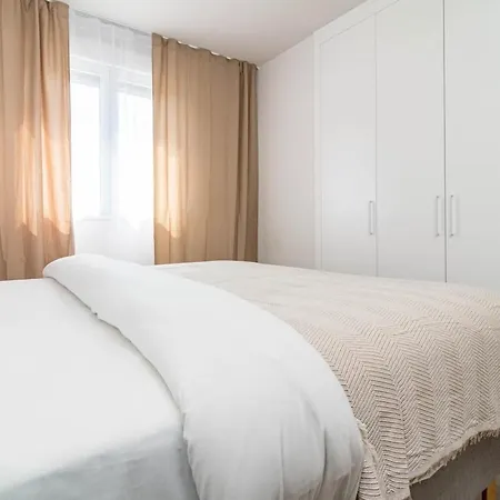 Jg5.4a- Modern With Views Apartmán *